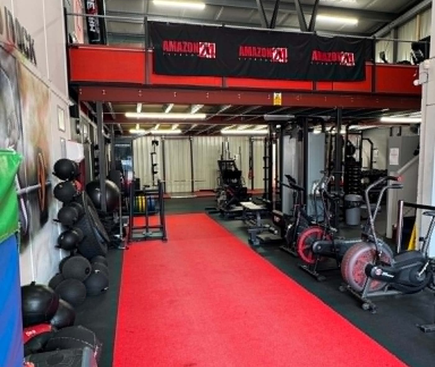 Members training at Amazon24 Fitness