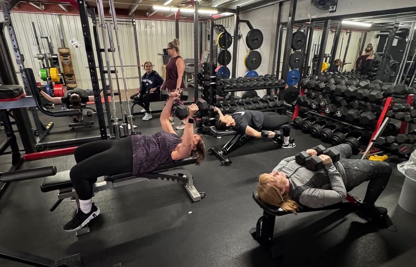 A small group PT session at Amazon24 Fitness